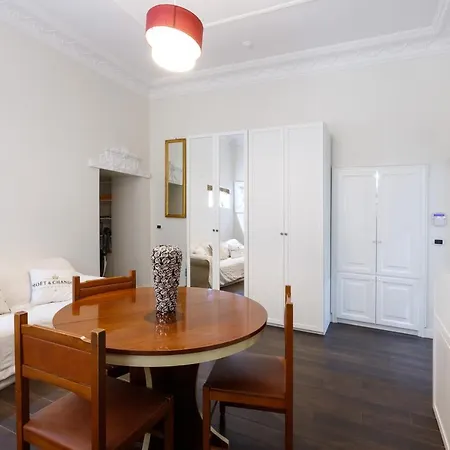 Magikrooms Maison Holiday home *